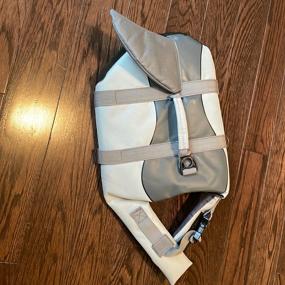 Dog Life Jacket Size Medium Shark